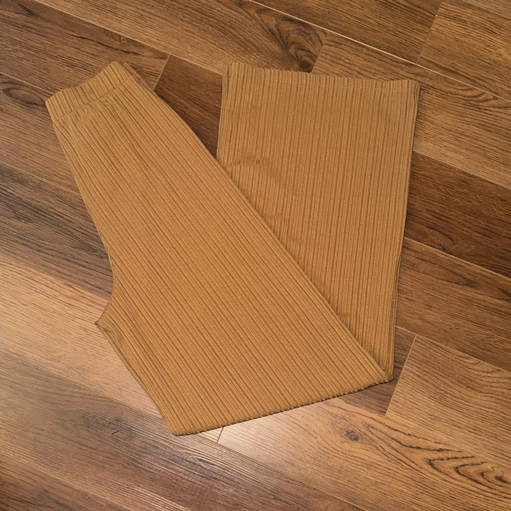 Forever 21 Tan High Waisted Faux Pleated Elastic Waistband Pants